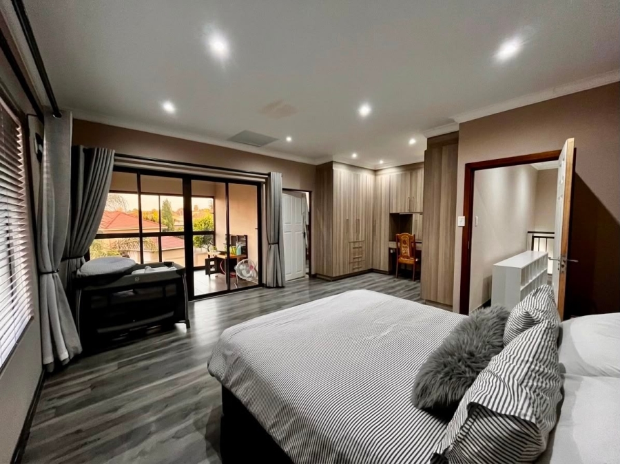 4 Bedroom Property for Sale in Boschdal North West